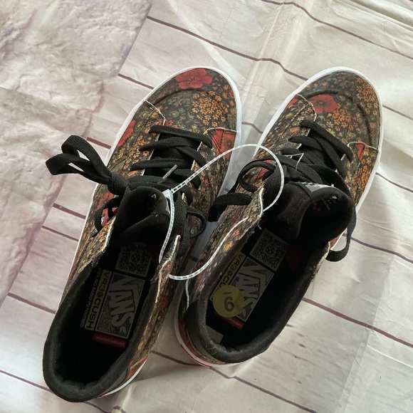 Vans Black and Red Sk8-Hi Sneakers - Picture 5 of 9